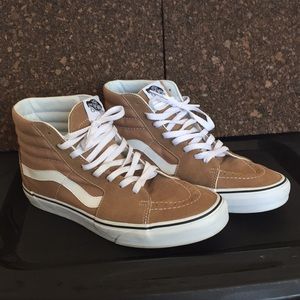 Vans Hightop Authentic’s brown suede and canvas